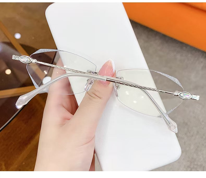Lowest price of 2026 ๐ฅ High-end titanium alloy frameless reading glasses with beveled edges ๐ Blocks blue light, radiation, and ultraviolet rays, relieving eye fatigue ๐๏ธ
