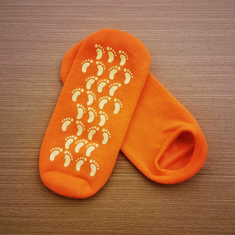 🏆35K+ SOLD! Buy 1 get 1 free!🥳Maxiora Moisturizing Gel Socks