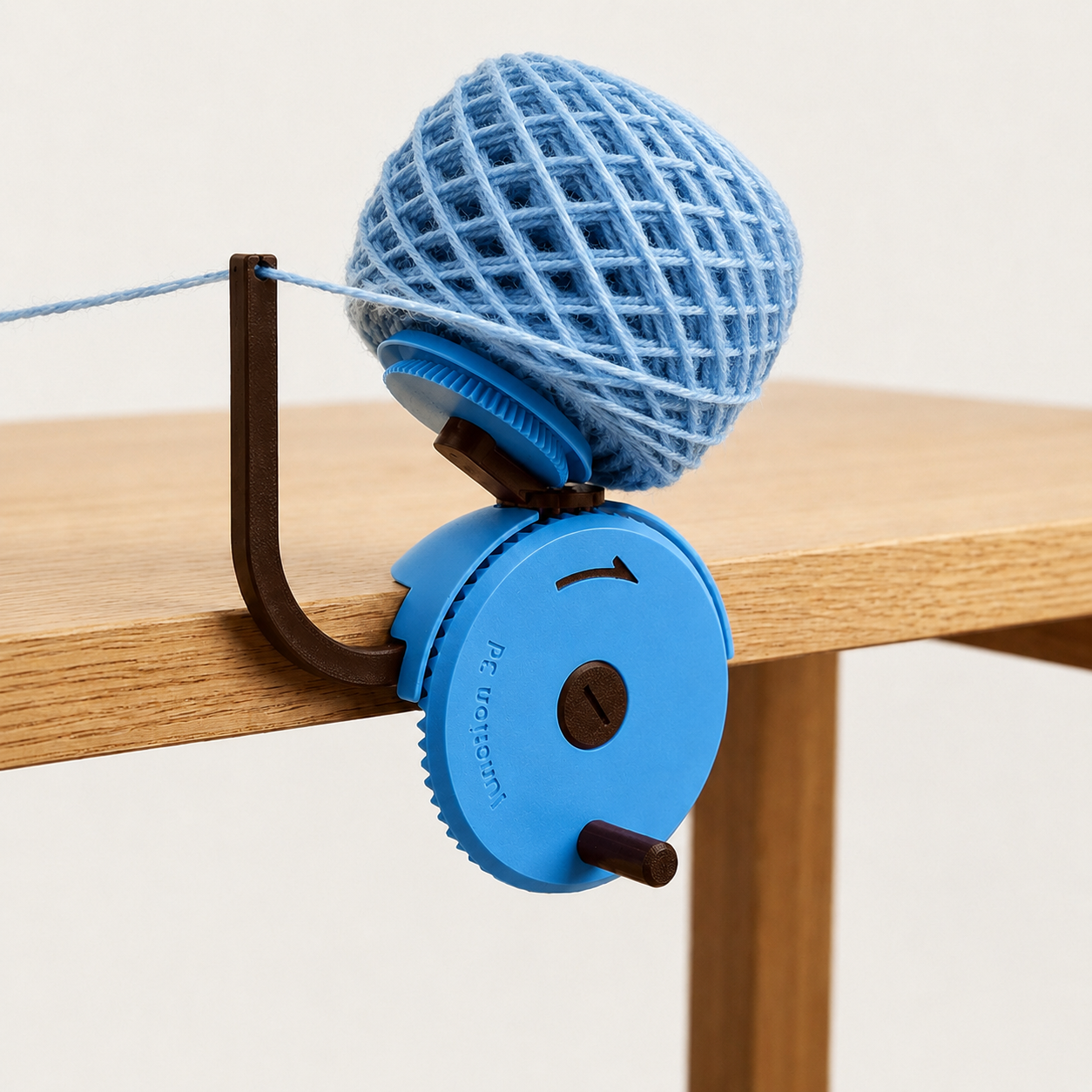 🧶 Manual Yarn Winder – Turn Loose Yarn Into Neat, Organized Cakes ✨