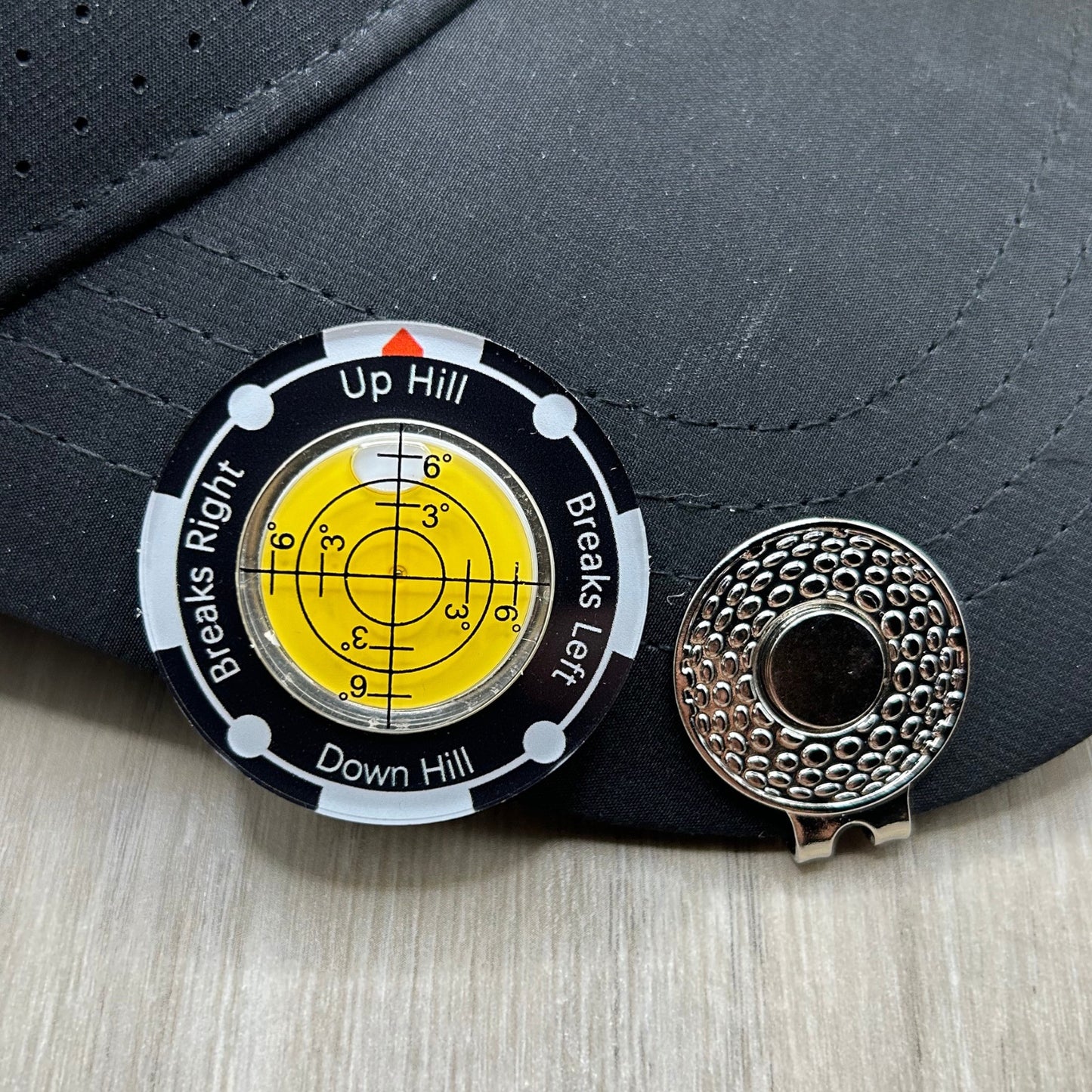 Portable Golf Green Reader & Ball Marker – High-Precision Putting Alignment Tool for Accurate Green Reading