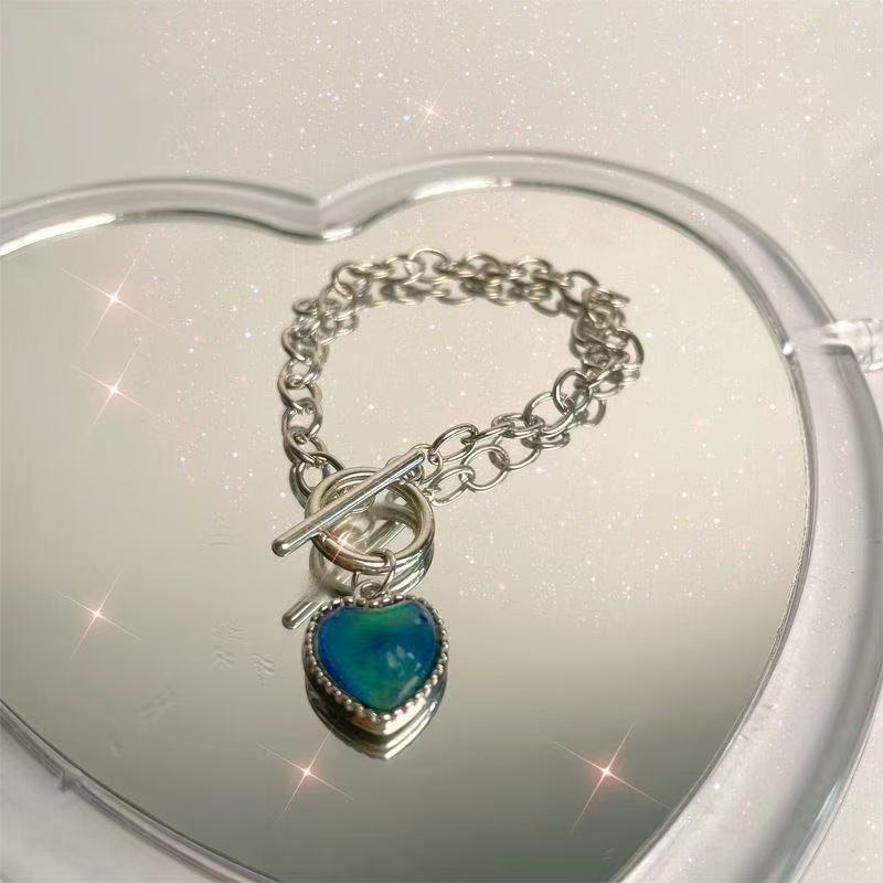 Temperature-Sensitive Color-Changing Heart Necklace for Women