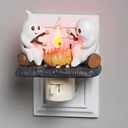 Ghosts Campfire Night Light, Wireless Led Plug in Wall Sconces Flicker Flame Figurine Lamps Halloween Decorations Indoor for Family, Party, Room, Kitchen (1pcs)