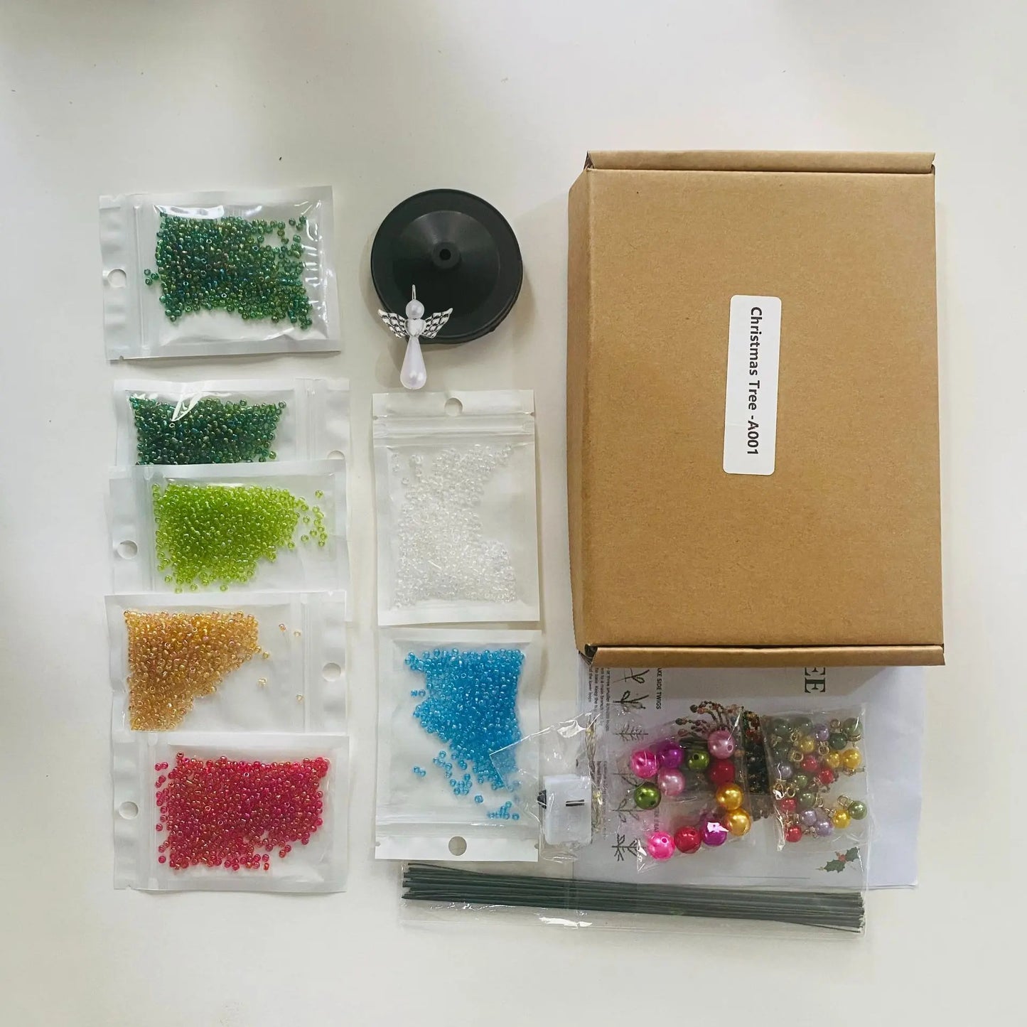 🎄49% OFF｜DIY Crystal Beaded Mini Christmas Tree Kit, Fun Family Holiday Craft Gift Set