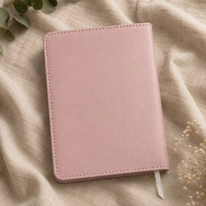 One Minute With God for Women – Daily Devotional & Prayer Journal 2026