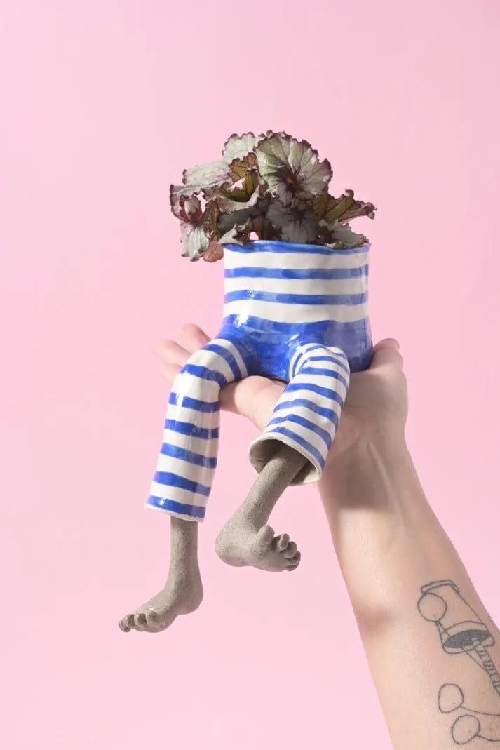 👖 The Hanging Legs Family Whimsical Hanging Legs Planter – Cute & Funny Home Decor