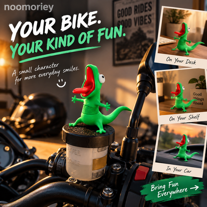 🦎 Funny Green Gecko Figurine – Playful Motorcycle & Desktop Decor