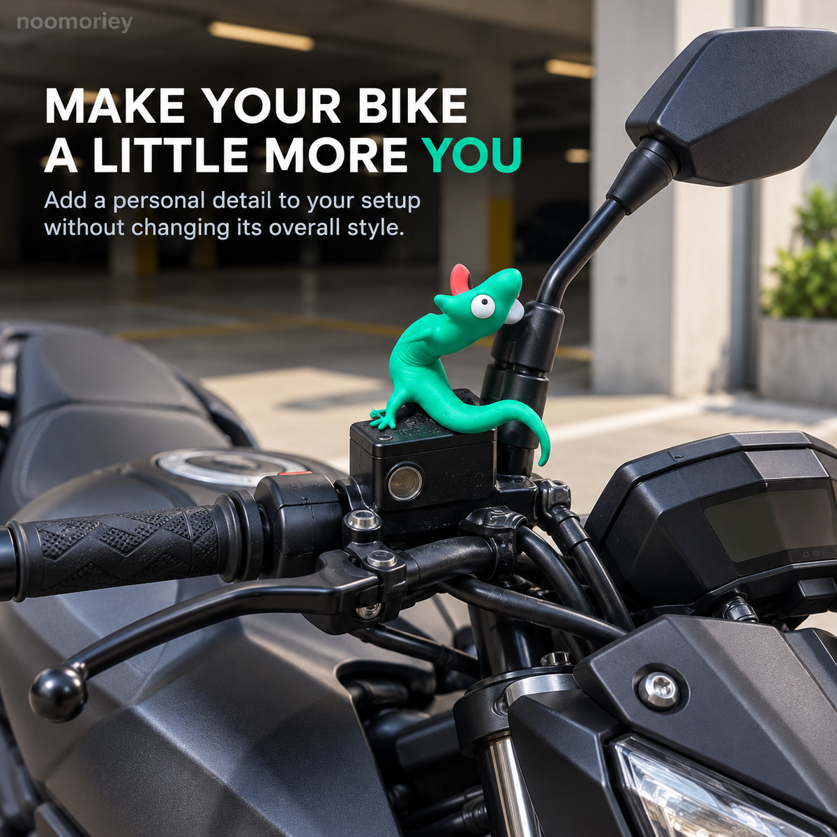 🦎 Funny Green Gecko Figurine – Playful Motorcycle & Desktop Decor