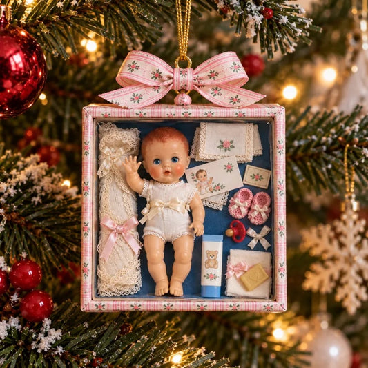 🎄🎁Vintage Baby Doll Gift Box Christmas Ornament – Nostalgic Keepsake | A Heartwarming Christmas Gift for Doll Lovers, Moms & Grandmas.