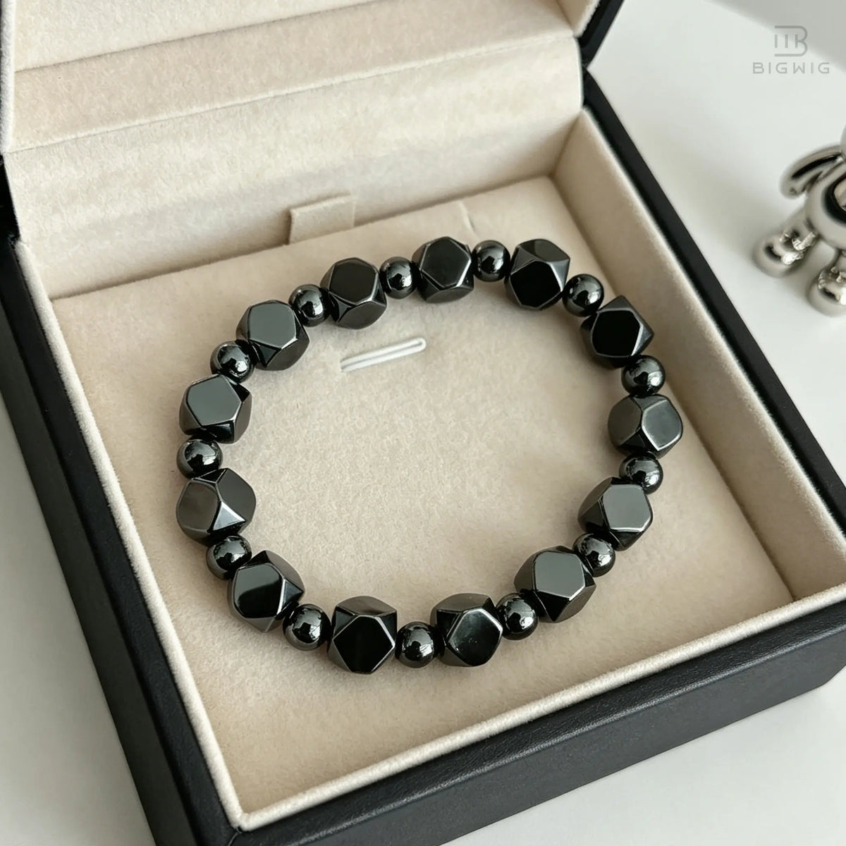🖤 Hematite Protection Bracelet for Dad – Minimalist Beaded Stone Bracelet, Meaningful Father’s Day Gift for Him