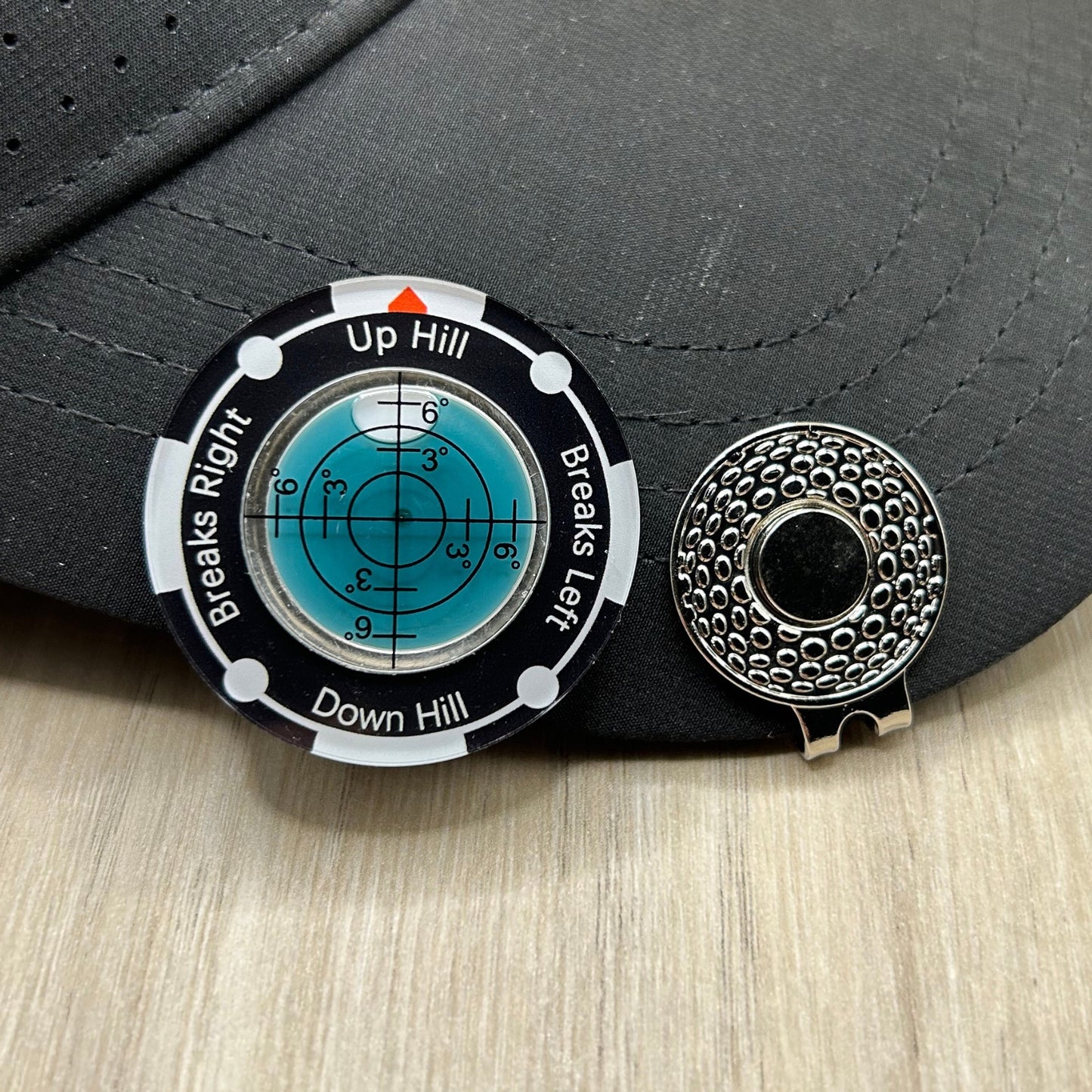 Portable Golf Green Reader & Ball Marker – High-Precision Putting Alignment Tool for Accurate Green Reading