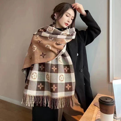 Plaid & Heart Pattern Tassel Decor Shawl