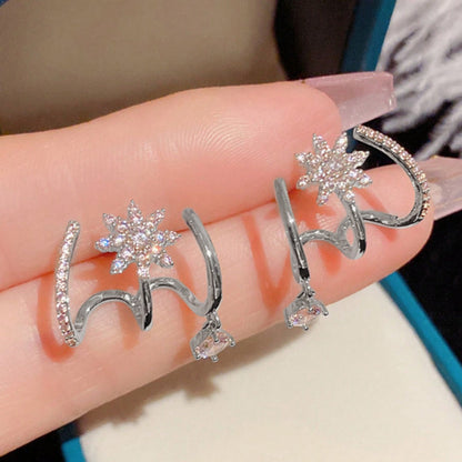 Upgraded version💎2026 NEW STYLE💎Sparkling Claw Earrings for Women，✅ Limited time offer – trendy earrings! Grab your pair before they're gone! 💎👂