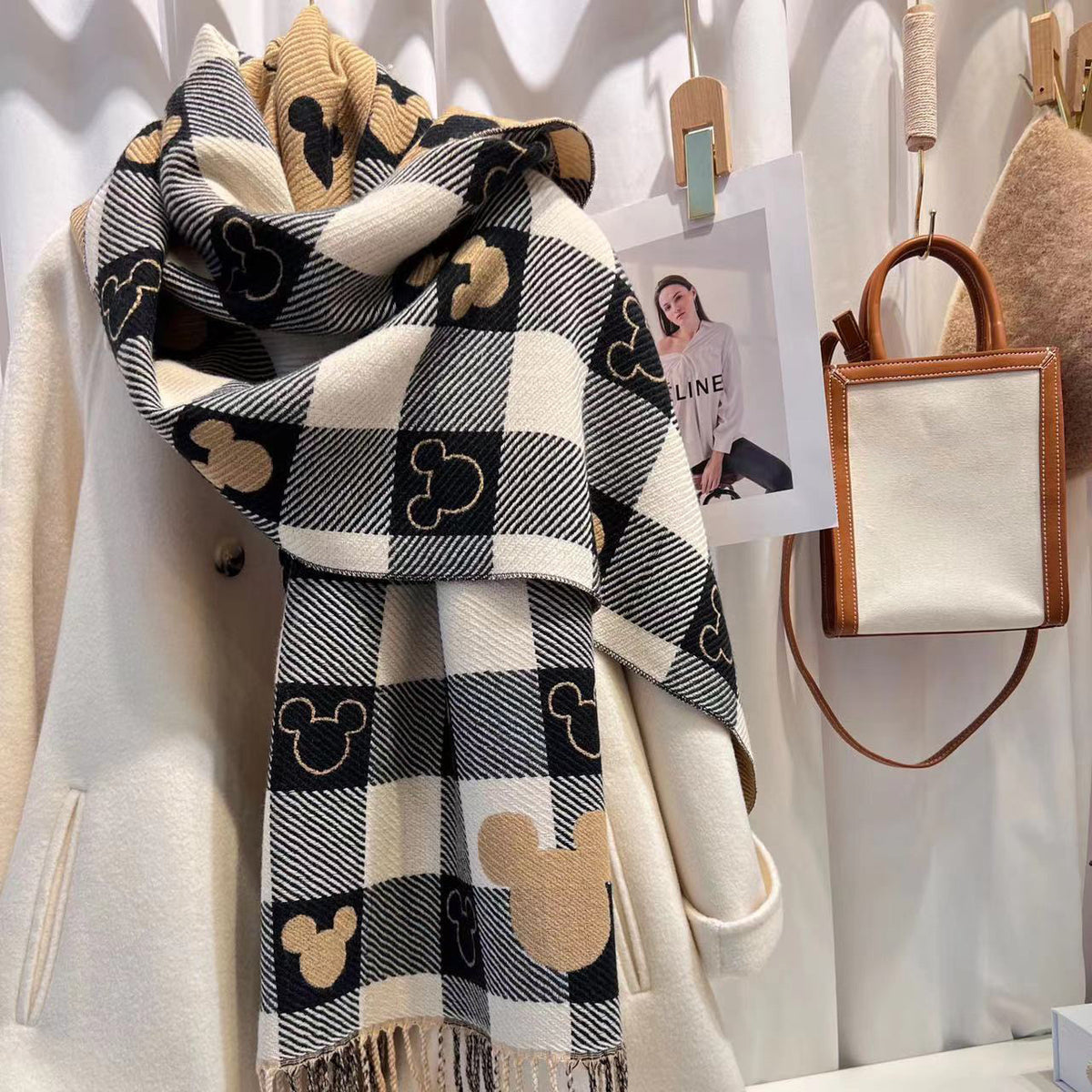 Plaid & Heart Pattern Tassel Decor Shawl