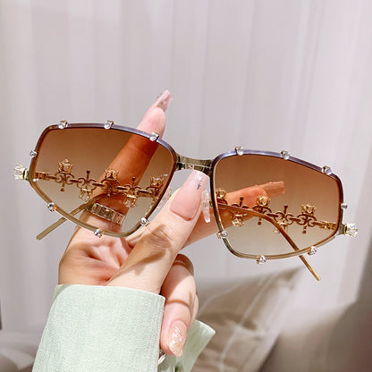 Fashionable Tinted Lens Cat Eye Frame Eyeglasses