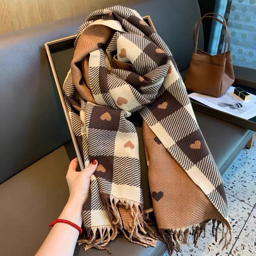 Plaid & Heart Pattern Tassel Decor Shawl