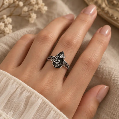 925 Sterling Silver Synthetic Obsidian Ring with Vintage Flower Design