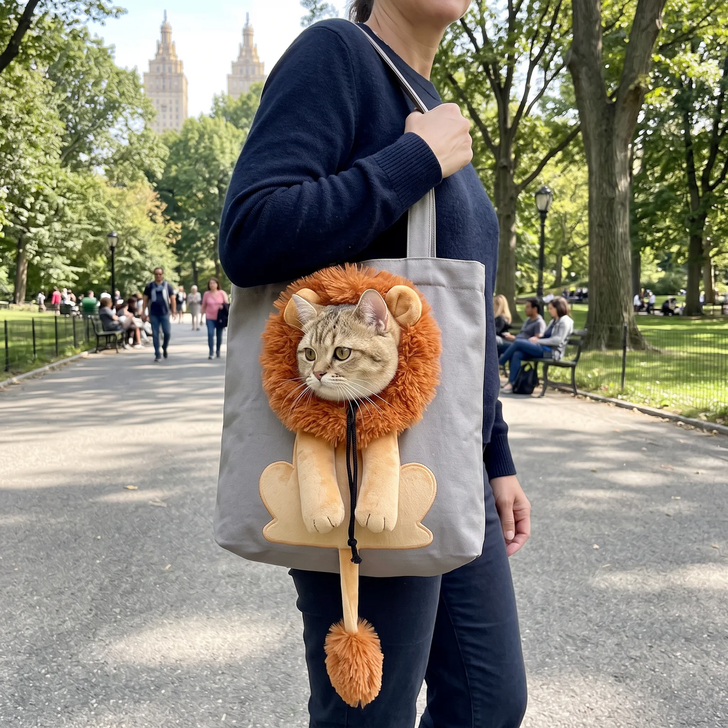 🦁 Lion-Shaped Pet Shoulder Bag – Cute Canvas Cat Carrier with Adjustable Head Opening & Soft Plush Details 🐱