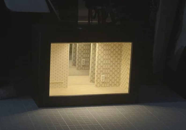 Backrooms Dreamcore Liminal Space Illuminated Mirror Figurine Night Light