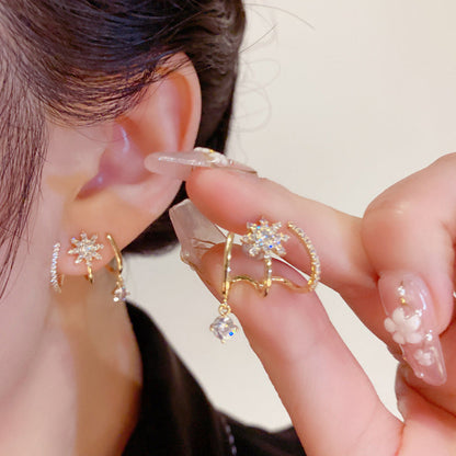 Upgraded version💎2026 NEW STYLE💎Sparkling Claw Earrings for Women，✅ Limited time offer – trendy earrings! Grab your pair before they're gone! 💎👂