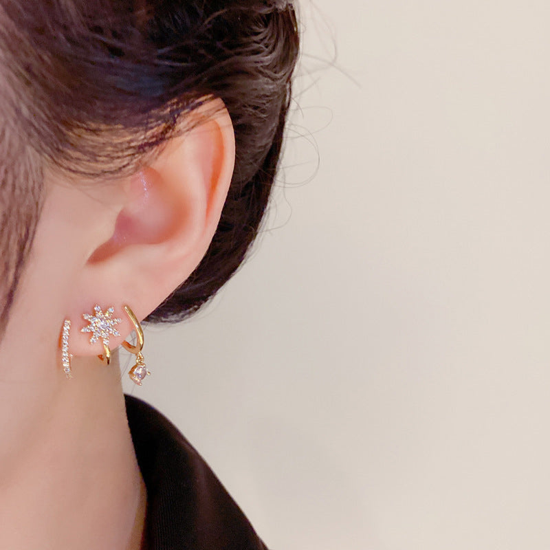 Upgraded version💎2026 NEW STYLE💎Sparkling Claw Earrings for Women，✅ Limited time offer – trendy earrings! Grab your pair before they're gone! 💎👂